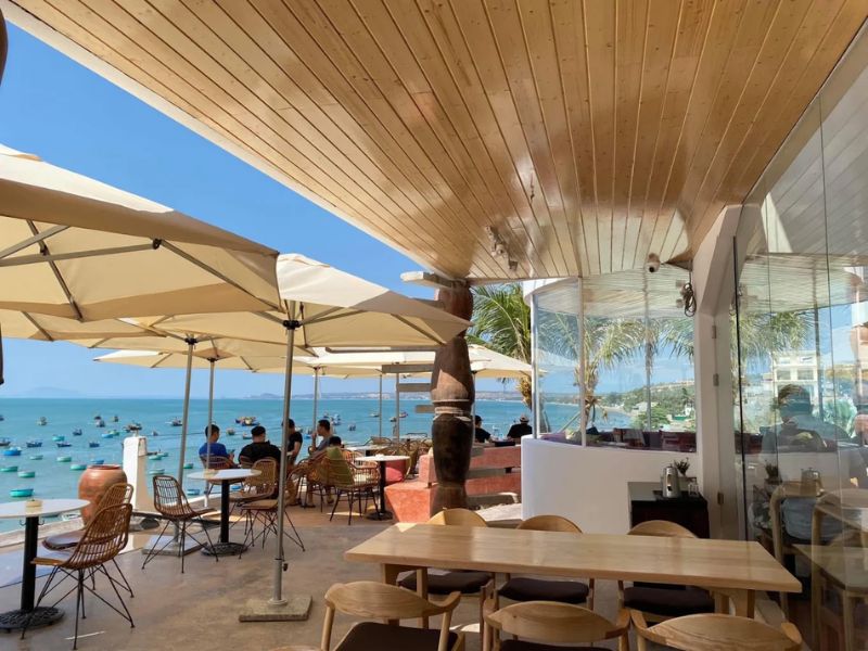 9 quán cafe Mũi Né có không gian ấn tượng, view biển cực chill 2