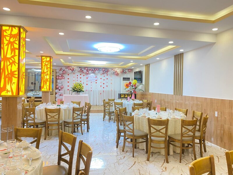 Review Quán Lá Vũng Tàu đủ món hải sản tươi sống từ biển 6