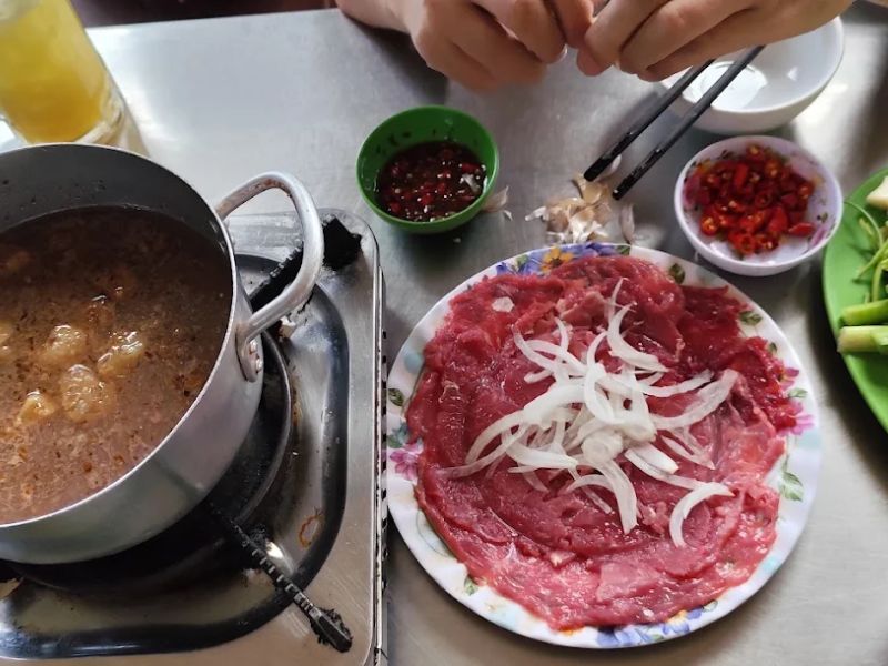 Top 7 quán lẩu bò mắm ruốc Bình Dương ngon, đậm vị 5