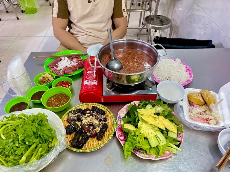 Top 7 quán lẩu bò mắm ruốc Bình Dương ngon, đậm vị 2