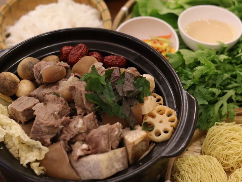 Gợi ý 10 quán lẩu dê ngon, giá hợp lý tại TP.HCM 7