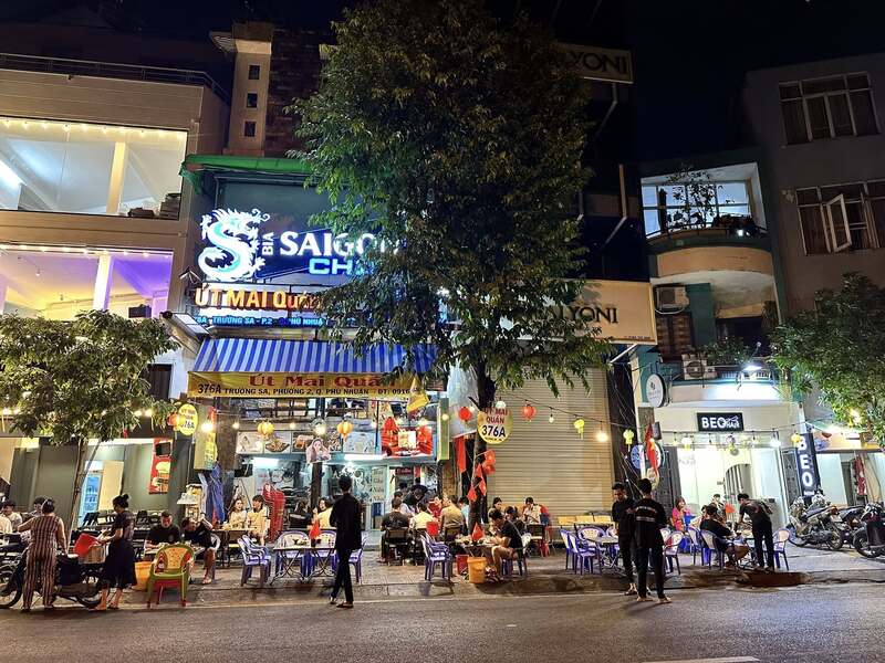 Mách bạn 8 quán nhậu bờ kè cực chill để tụ họp bạn bè 5