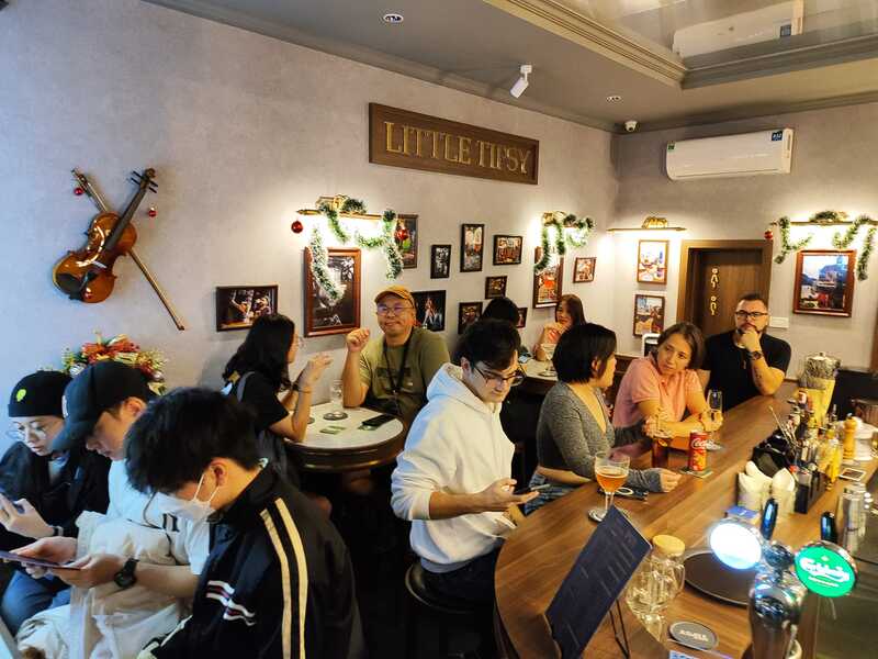 Chill cùng loạt quán pub Hà Nội có không gian cực ấn tượng 12