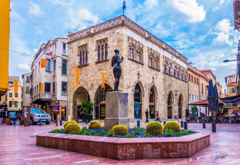 Perpignan: Thành phố cổ mang dấu ấn nghệ thuật Địa Trung Hải 9