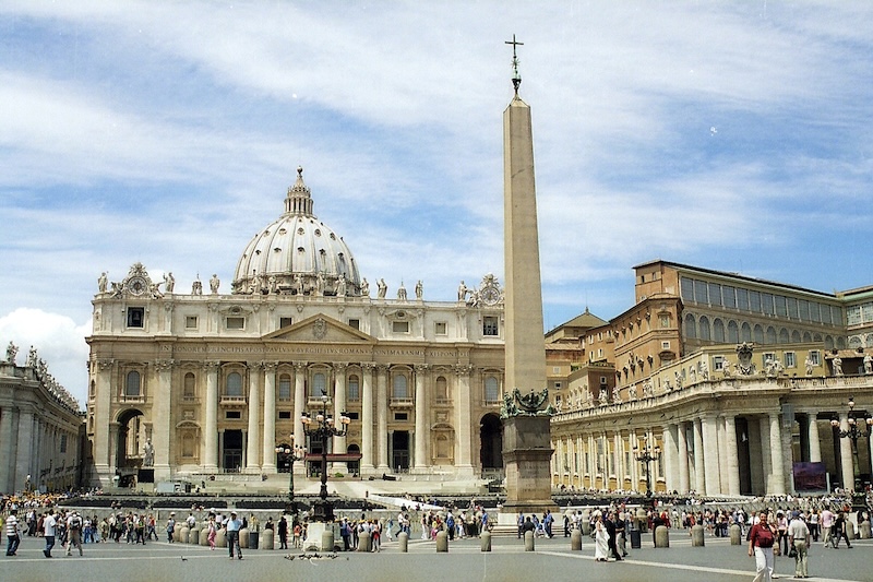 Quảng trường Thánh Phêrô lộng lẫy tựa trái tim của Vatican 2