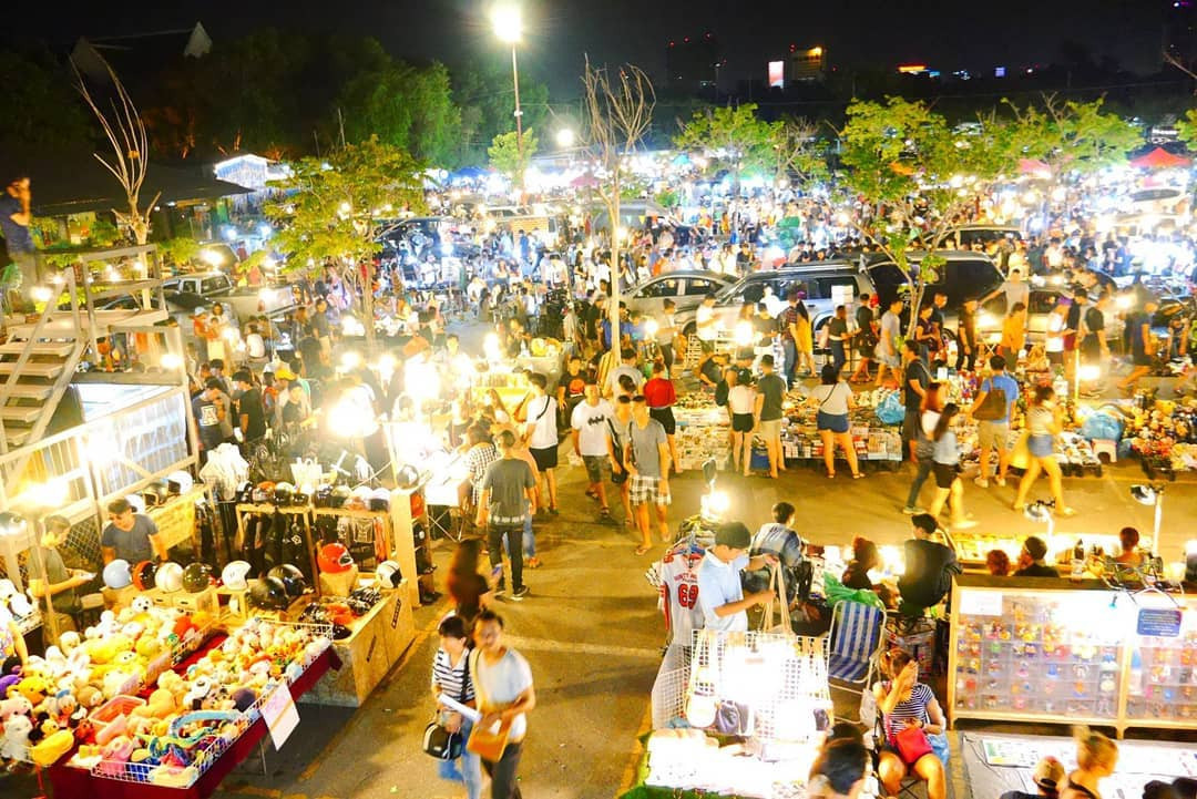 Quẩy hết mình tại 5 khu chợ đêm Đà Nẵng nhộn nhịp không bao giờ ngủ 10