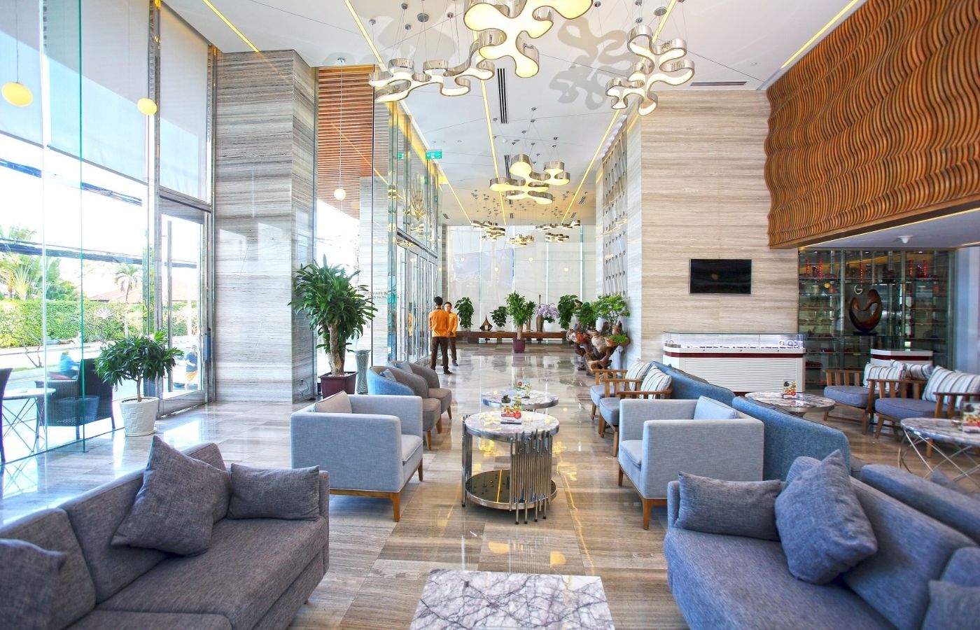 Queen Ann Nha Trang- Top 10 khách sạn 5 sao sang trọng ở Nha Trang 2