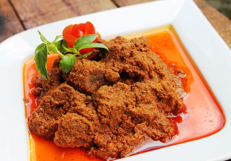 Trải nghiệm món bò hầm Rendang ngon trứ danh xứ vạn đảo 3