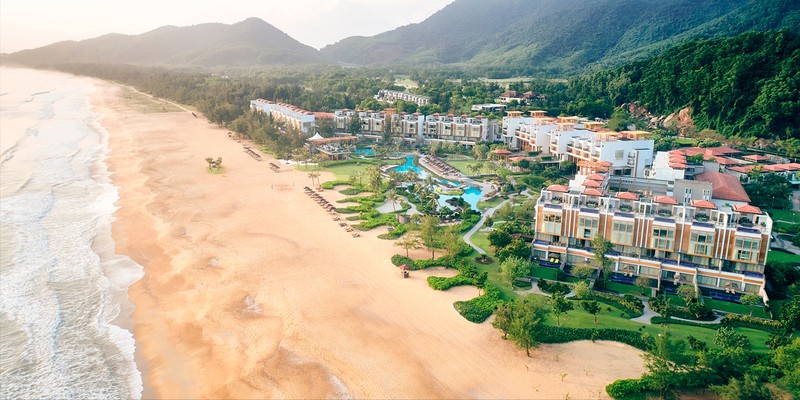 Top 6 resort Lăng Cô sang trọng với view cực chill 4