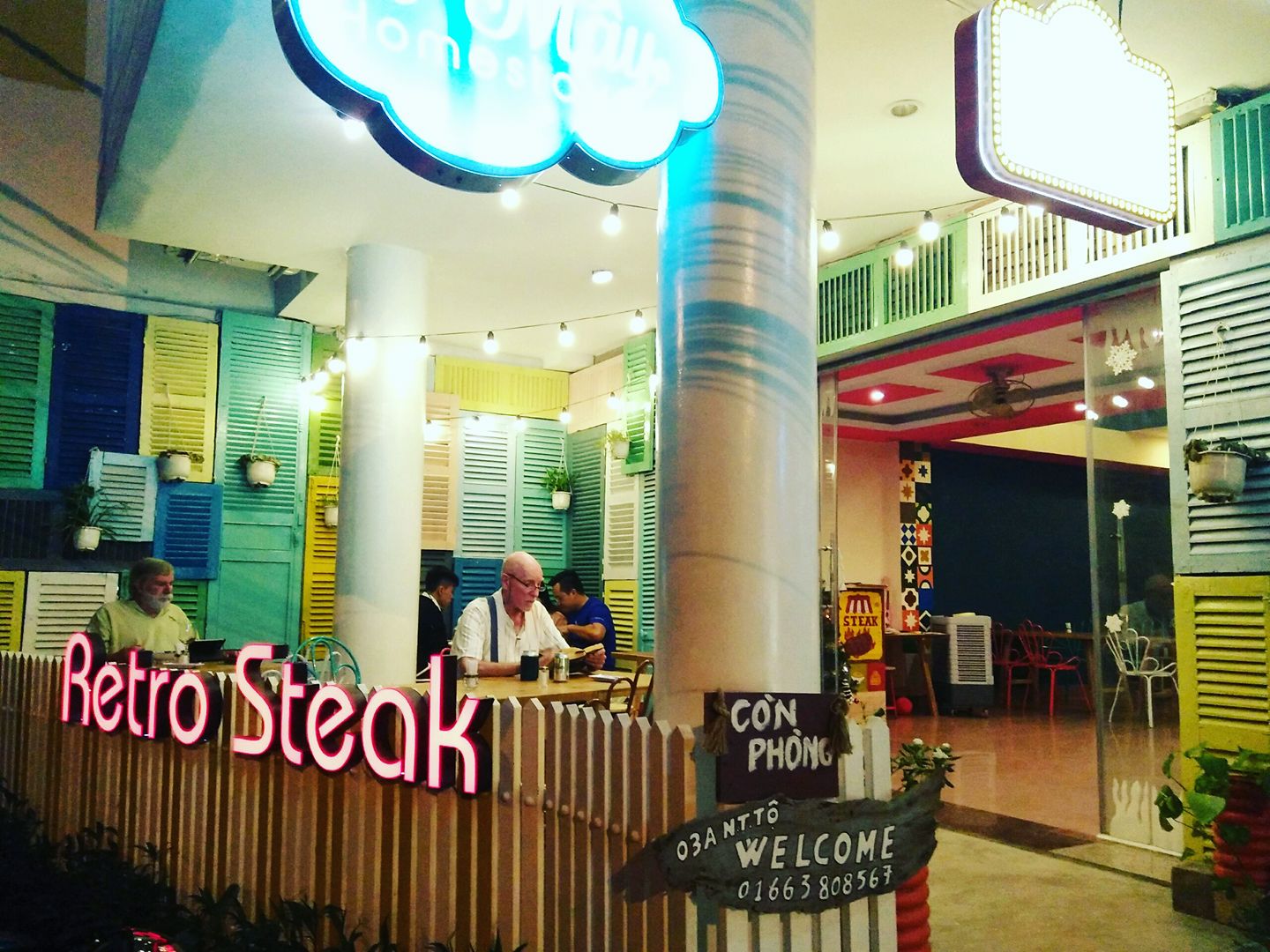 Retro Steak Vũng Tàu - Nhà hàng steak mang phong cách cổ điển 5