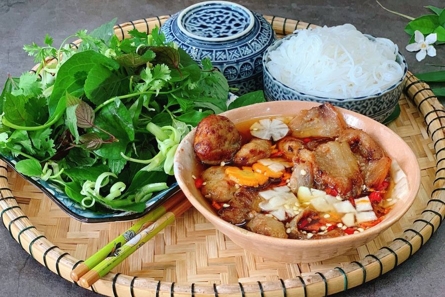Review bún chả Hà Nội, món ngon ghi danh công thức ẩm thực thế giới 4