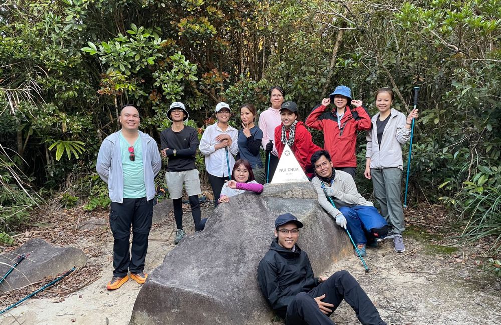 Review chuyến trekking Núi Chúa đáng nhớ cùng hội bạn thân 8