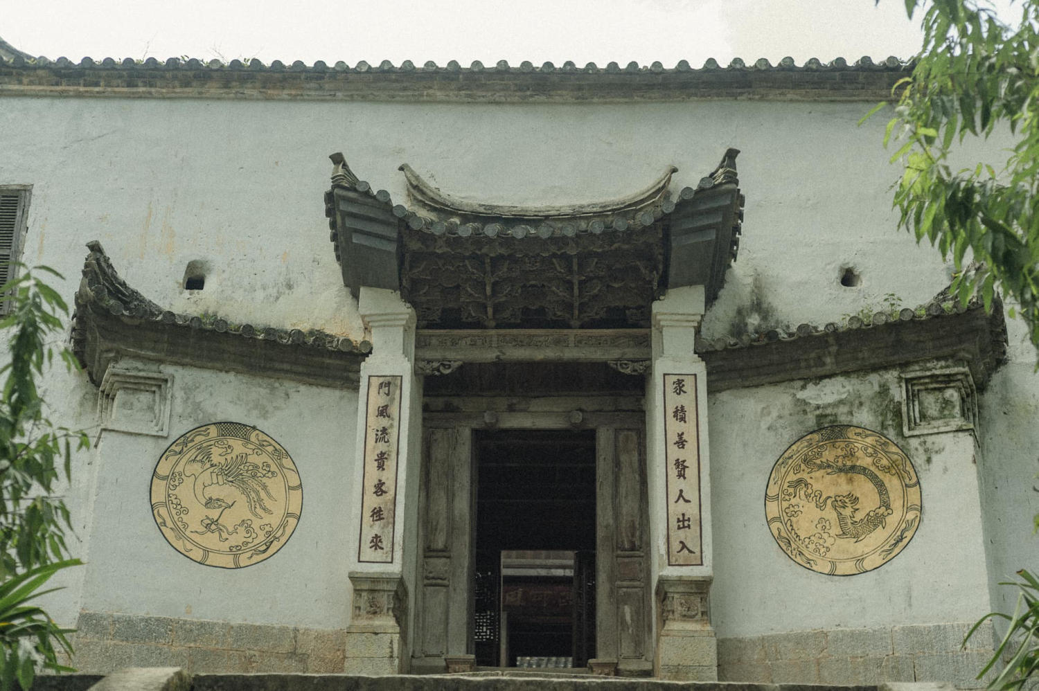 Review Dinh thự Vua Mèo Hà Giang đằng sau kiến trúc độc đáo và bí ẩn 4