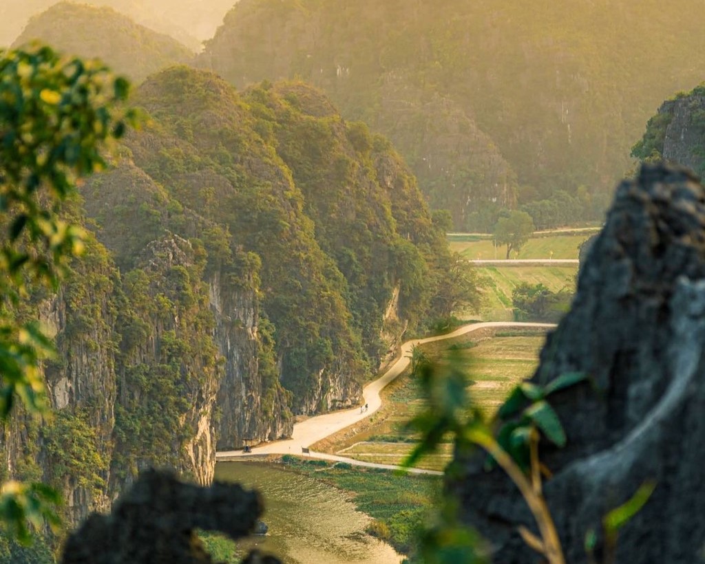 Review Hang Múa Ninh Bình chi tiết nhất từ chàng trai Minh Hoàng