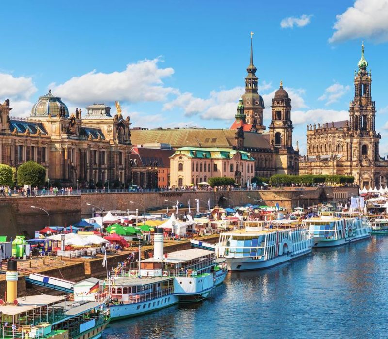 Review thành phố cổ Dresden đẹp vượt thời gian tại Đức