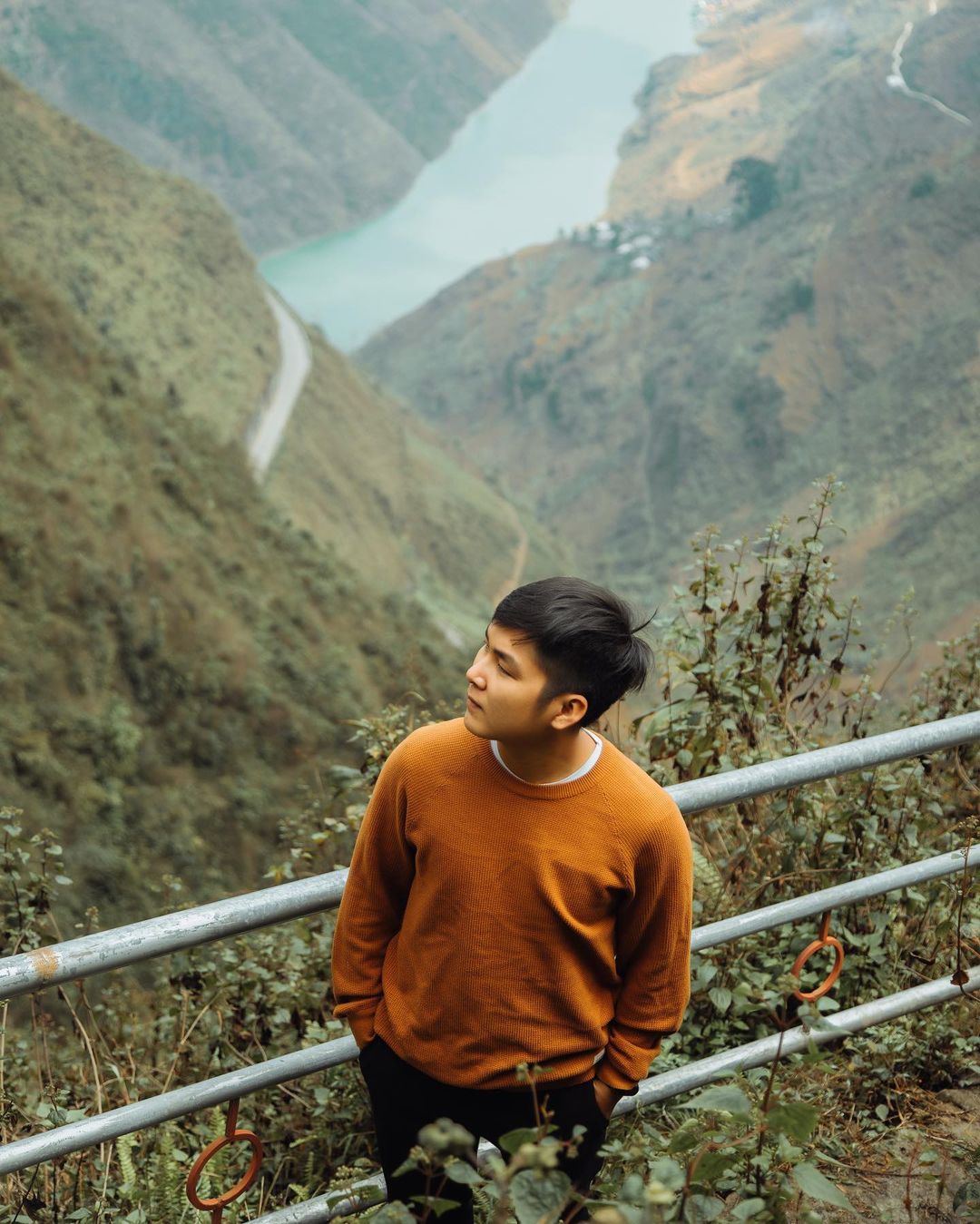 Review vách đá thần Hà Giang - Tuyến trekking đầy thách thức của tuổi trẻ 4