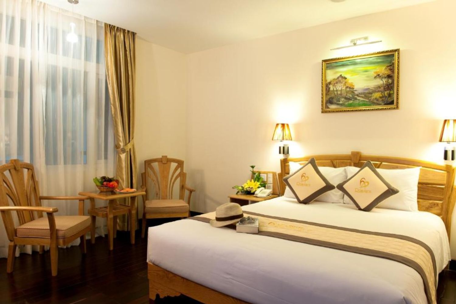 Romance Hotel mang giai điệu ngọt ngào, êm dịu bên bờ sông Hương 4