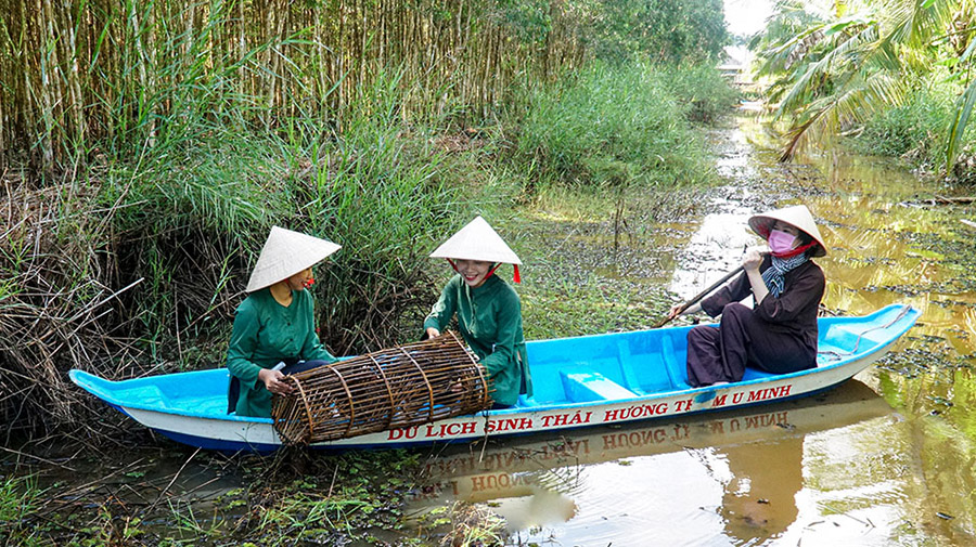 Rộn ràng Nghề đặt lờ ở Cà Mau mỗi mùa nước nổi kéo về 3