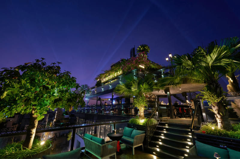 Top 10 Rooftop bar Hanoi sở hữu view săn ảnh cực chất 6