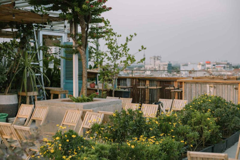 Top 8 quán rooftop quận 2 cực chill sở hữu view triệu đô 2