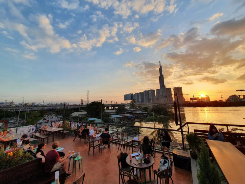 Top 8 quán rooftop quận 2 cực chill sở hữu view triệu đô 3