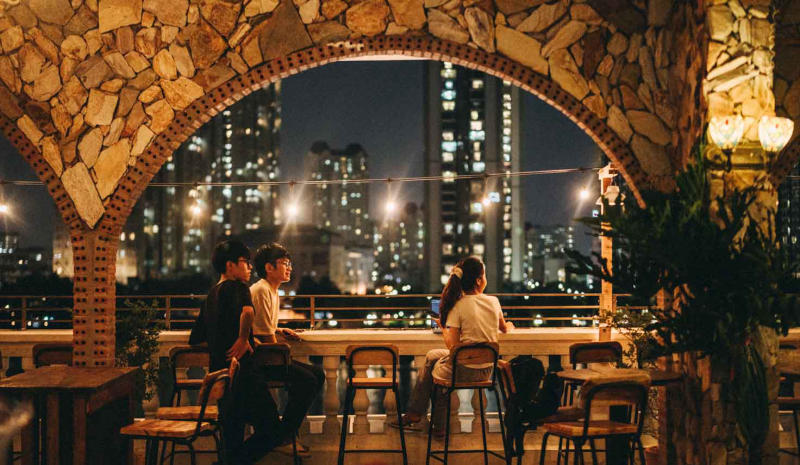 Top 8 quán rooftop quận 2 cực chill sở hữu view triệu đô 4