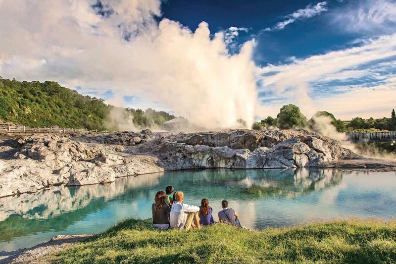 Khám phá Rotorua, thành phố độc đáo và kỳ lạ của New Zealand 5