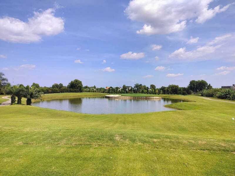 Royal Island Golf & Villas, sân golf Mê Kông rộng rãi tại Bình Dương 3