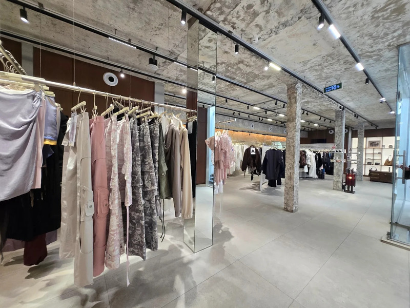 Review Rue Miche Boutique, nơi hội tụ các local brand chất tại Sài Gòn 2