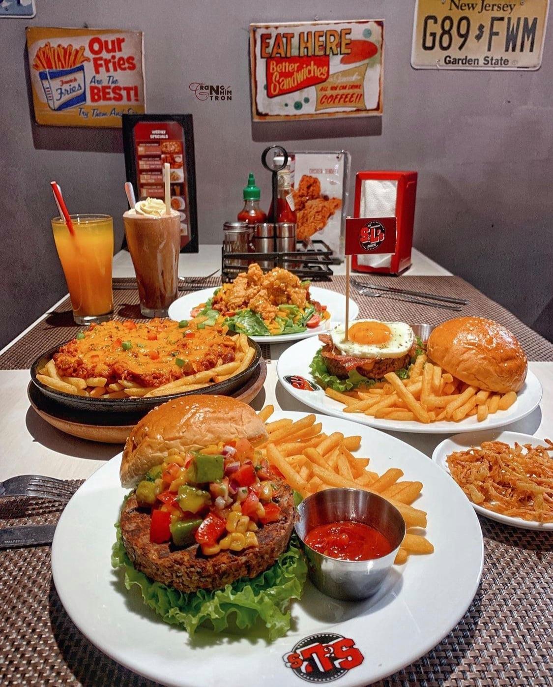 S&L's Diner - Nhà hàng kiểu Mỹ giữ lòng phố thị Thủ đô 8