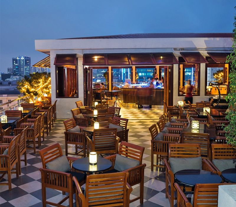 Saigon Saigon Rooftop Bar: Nơi lưu giữ lịch sử Sài Gòn 11