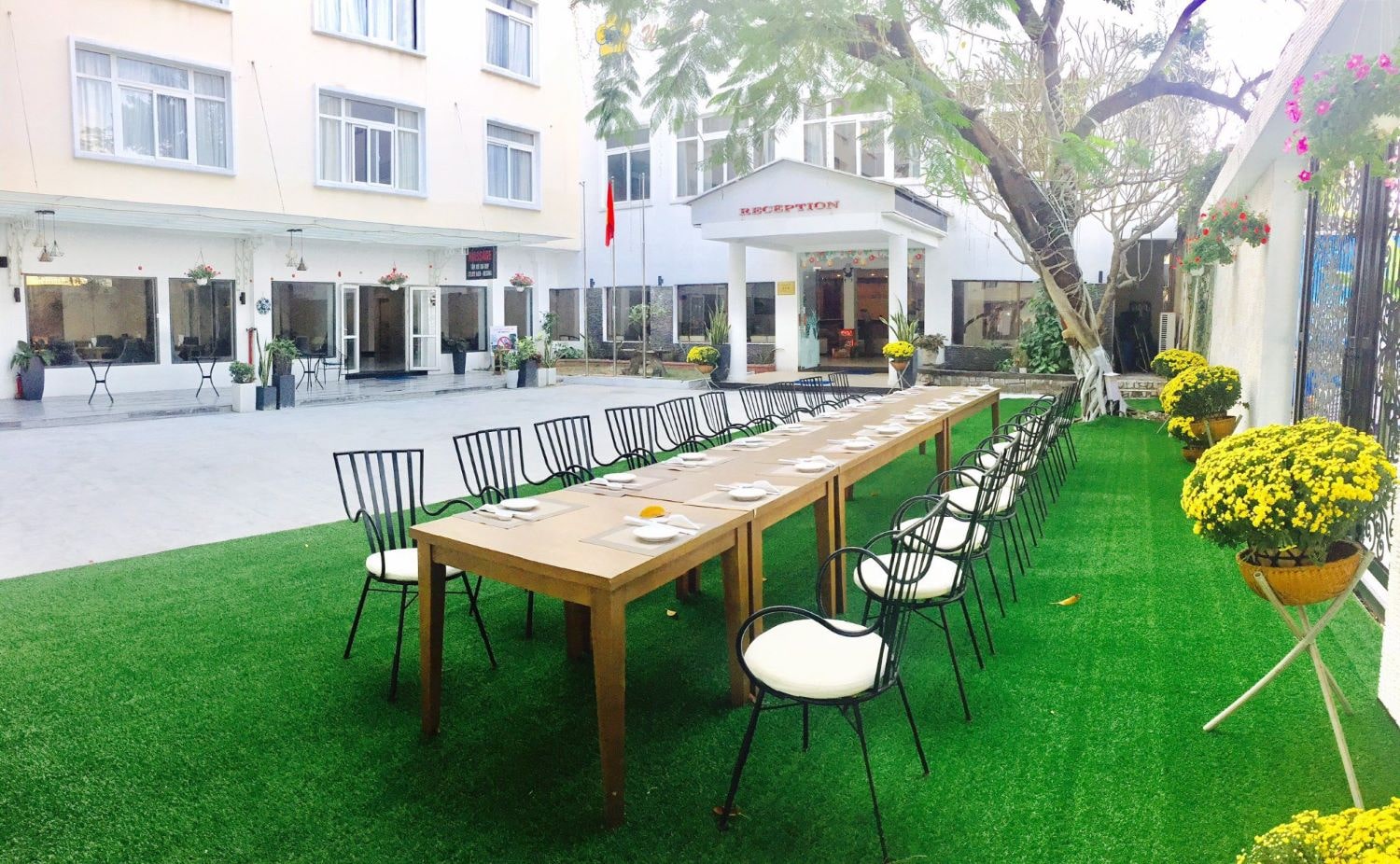 Saigon Tourane Hotel, nét kiến trúc độc đáo của Pháp xưa và nay 9