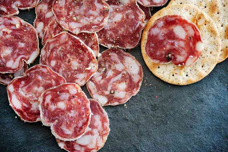 Thưởng thức salami, tinh hoa xúc xích Ý mang đậm hương vị truyền thống 10