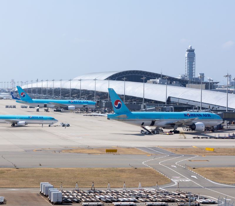 Sân bay Kansai bận rộn hàng đầu khu vực Osaka Nhật Bản