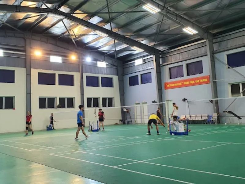 10 sân cầu lông tại Hà Nội uy tín và chất lượng cho mọi tay vợt 3