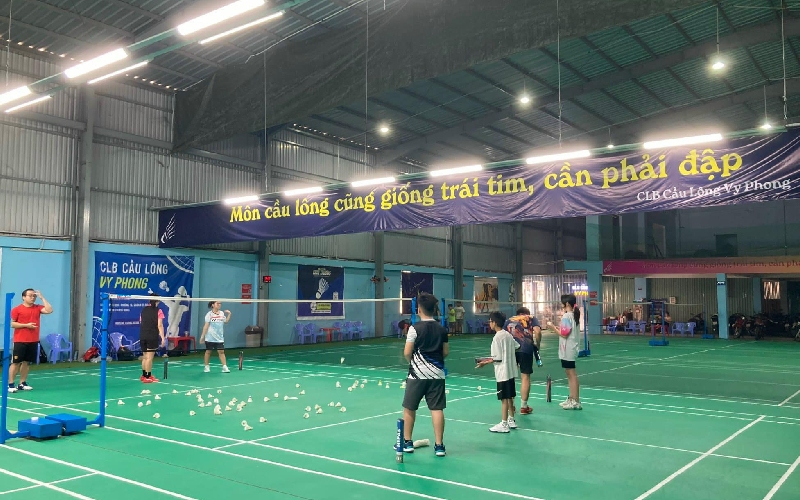10 sân cầu lông Quận 8 chất lượng, giá tốt và nhiều tiện ích 4