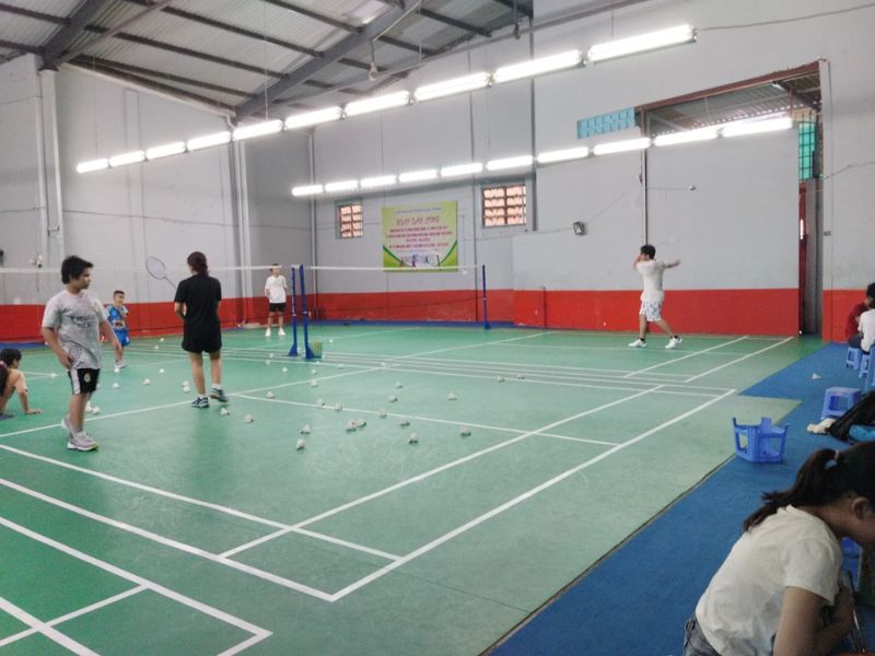 Danh sách 10 sân cầu lông Tân Bình có tiện ích tốt, dễ đặt sân 2