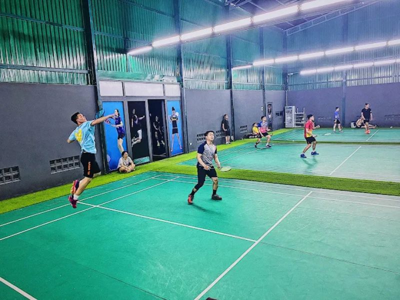 Top 10 sân cầu lông Thủ Đức có giá phù hợp và cơ sở hiện đại 2