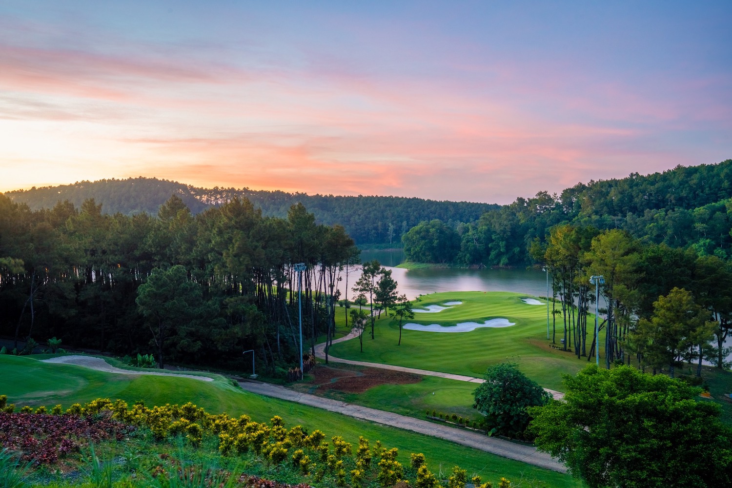 Sân golf Tràng An - Điểm đến thiên đường cho các golfer ở Ninh Bình 7