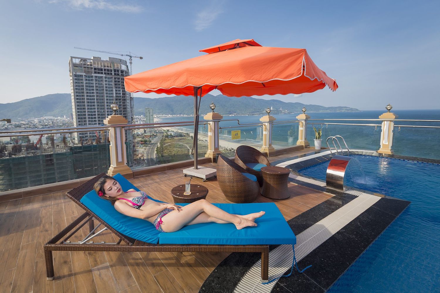 Seven Sea Hotel Da Nang với tầm nhìn trọn vẹn từ Sông, Núi, Biển, Cát 12