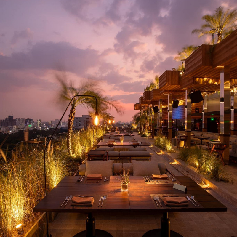 Shri Lifestyle Dining: Nhà hàng rooftop đẳng cấp giữa lòng Sài Gòn 3