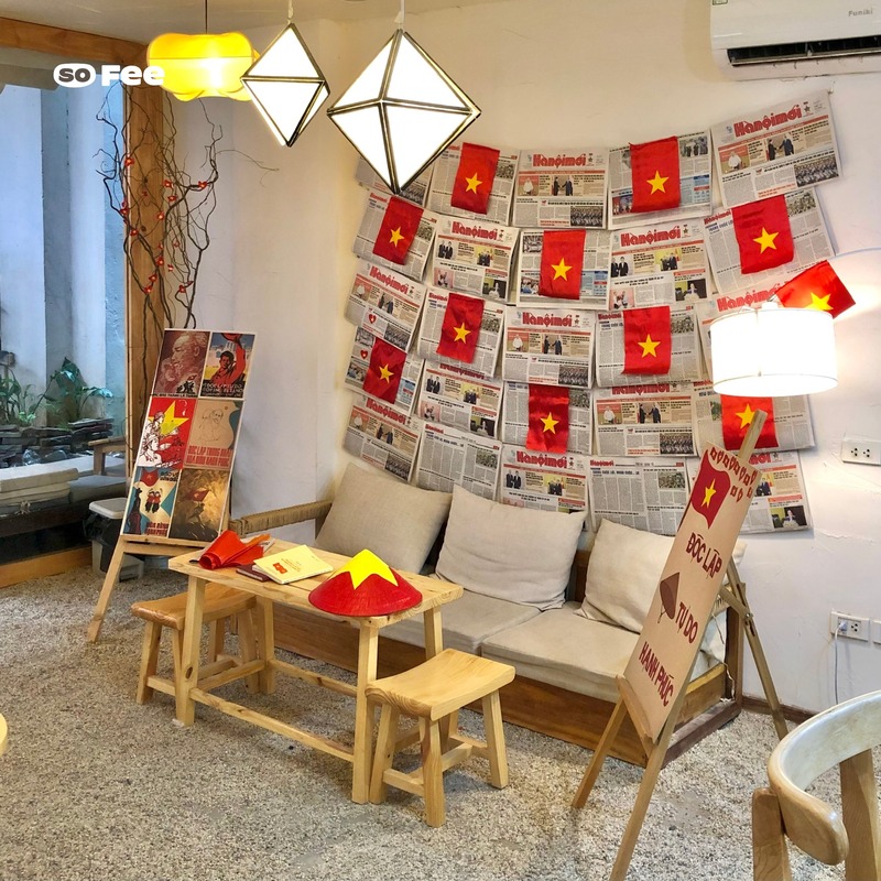 Check-in 14 quán cà phê Hà Nội rực rỡ cờ đỏ sao vàng 30