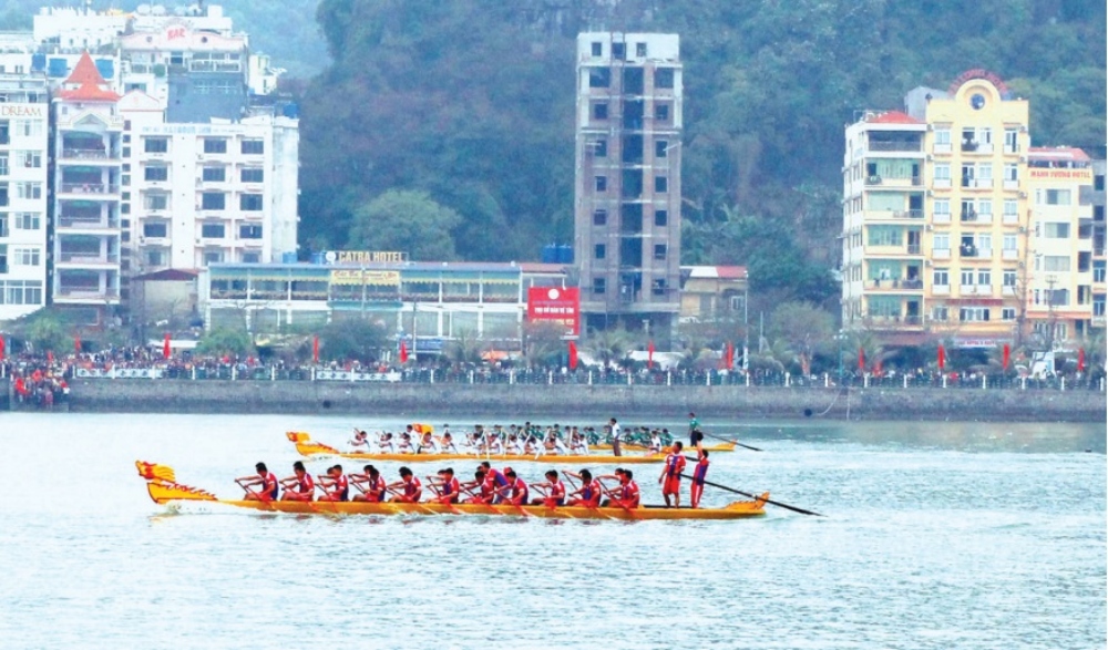 Sôi nổi Lễ hội đua thuyền Hải Phòng trên dòng sông Hòn Ngọc 4