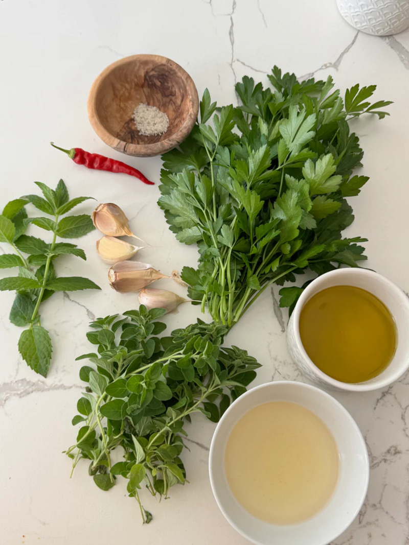 Khám phá sốt thảo mộc Chimichurri trứ danh từ Argentina 5