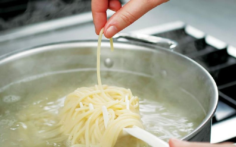 Hành trình chinh phục ẩm thực Ý qua món Spaghetti trứ danh 10