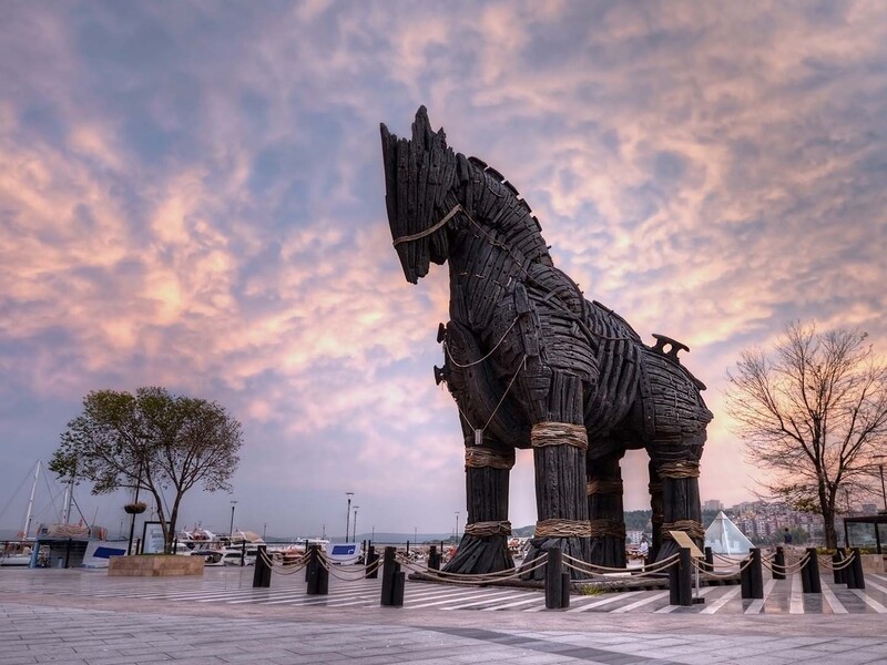 Sự thật về con ngựa Thành Troy huyền thoại