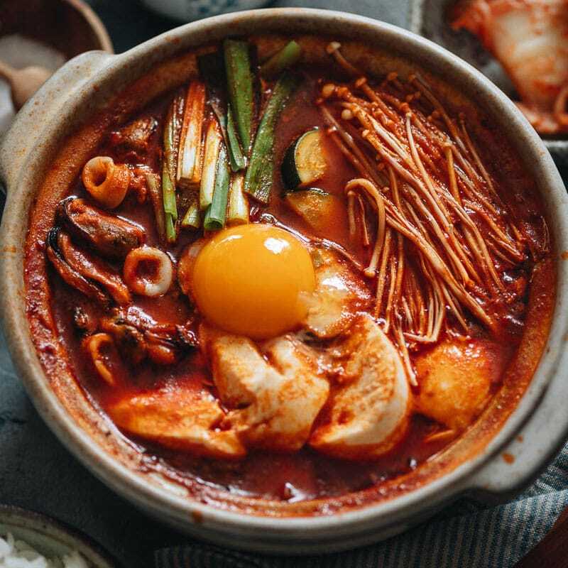Sundubu Jjigae: Món canh đậu phụ non nổi tiếng xứ kim chi 2