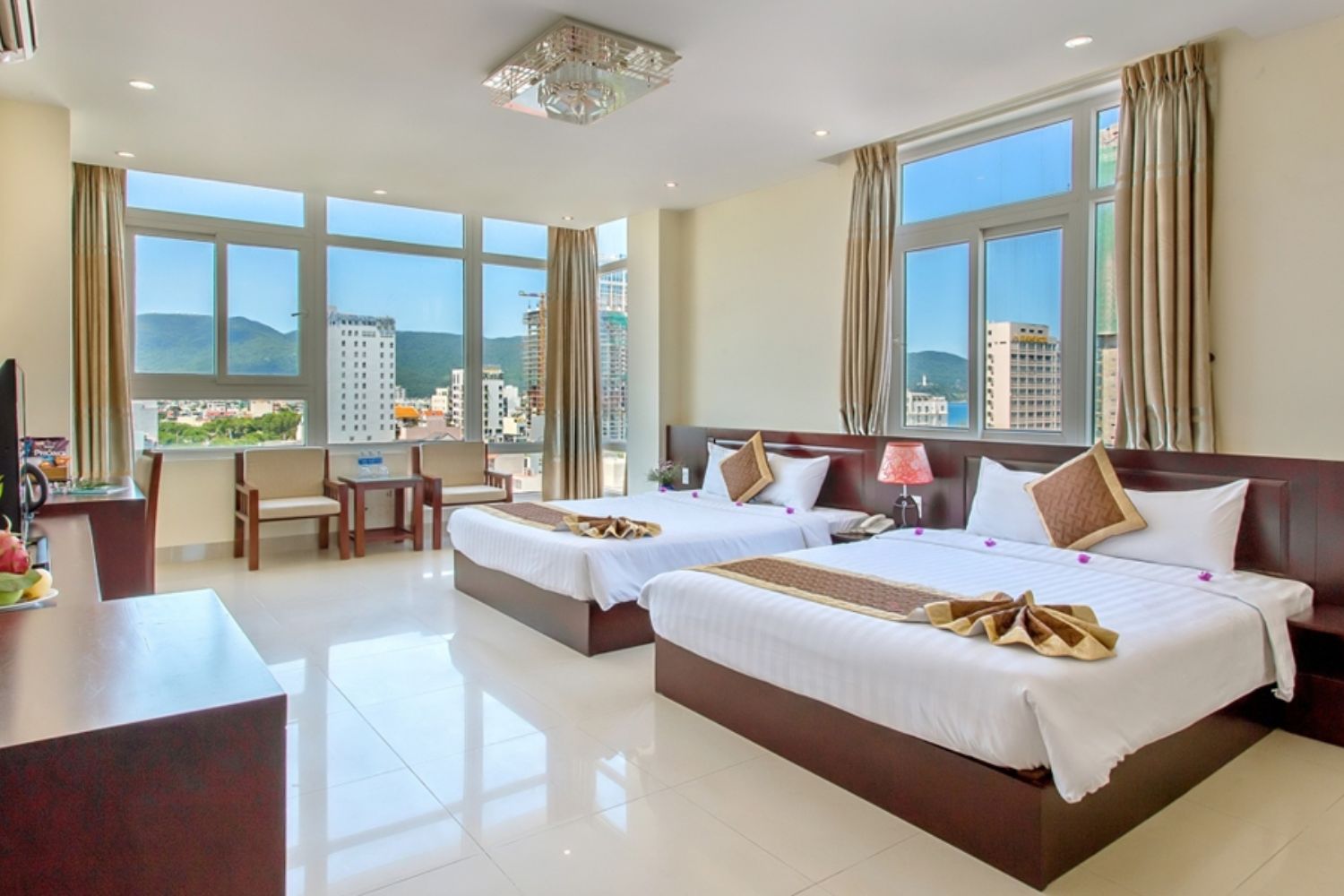 SUNVIEW Hotel đem lại sự bình yên cạnh bên bãi biển Mỹ Khê xinh đẹp 7