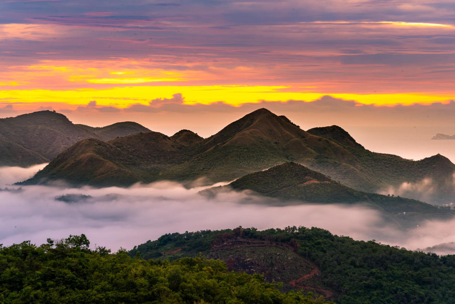 Chùa Suối Ngổ Nha Trang, thiên đường săn mây đẹp tuyệt mỹ 7