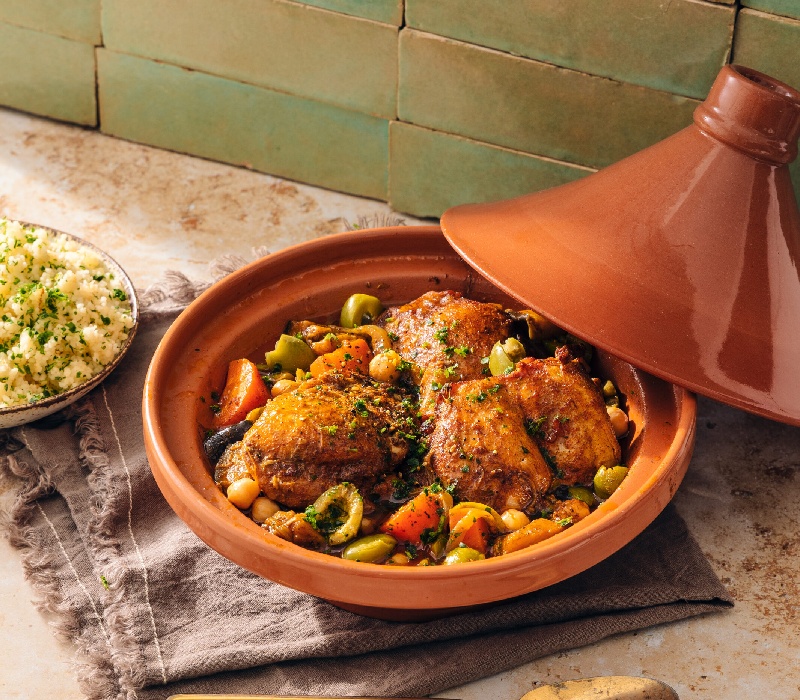 Tagine là gì? Nguồn gốc, các loại và cách ăn món hầm Maroc